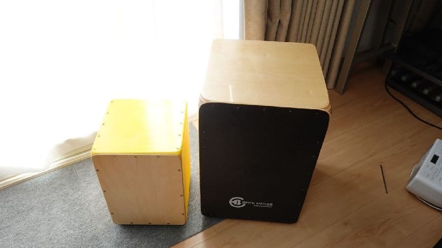 普通のカホンとキッズカホンの比較写真