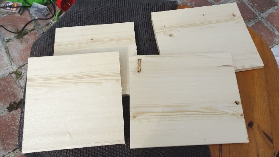 ＳＰＦ材をカットしたところ