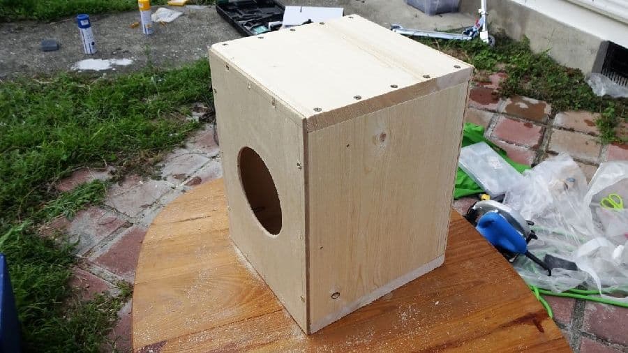 カホンの形ができたところ